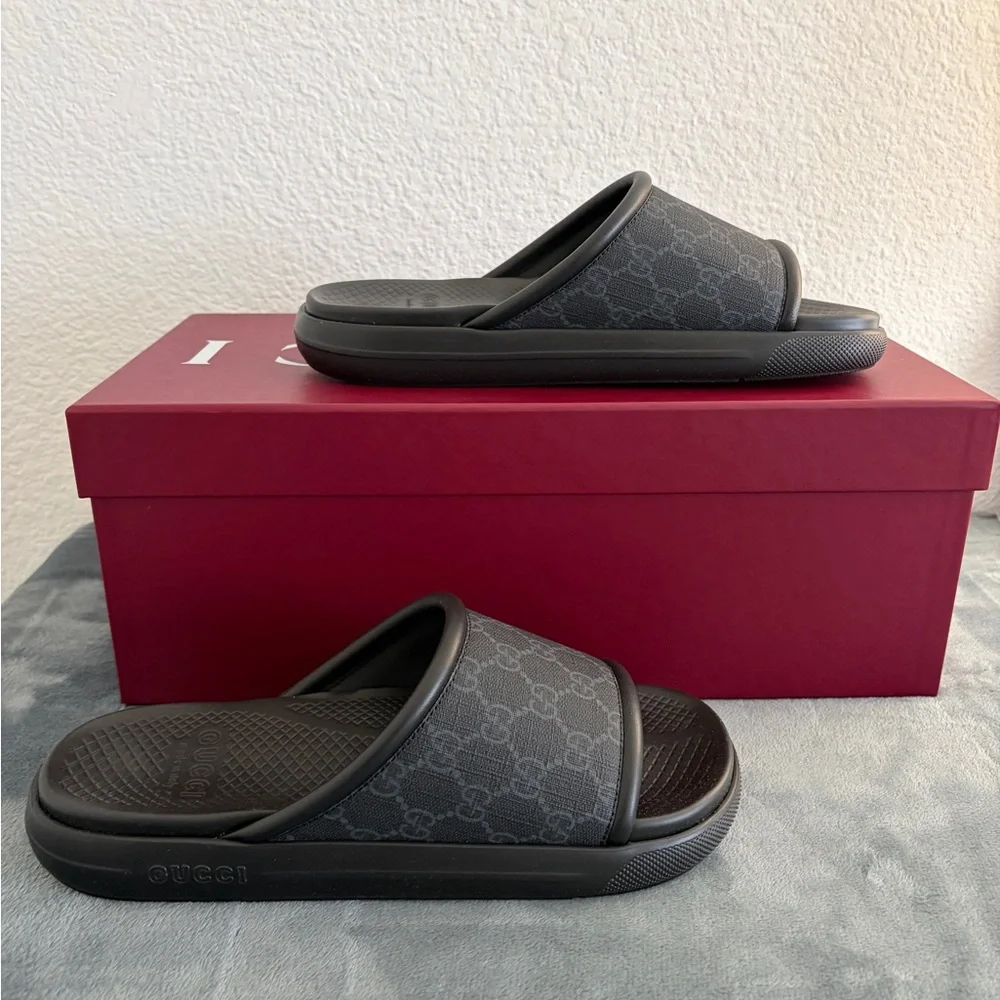 Brand New Mens Gucci GG Supreme Canvas Slide Sandals Black Size 7 (US 7.5)